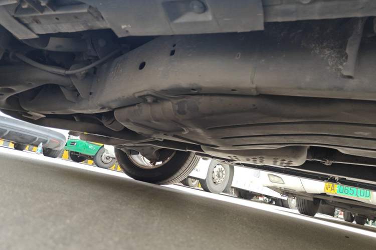 Used Land Rover Discovery 2012 3.0 SDV6 HSE Diesel Version Chassis Rear Right