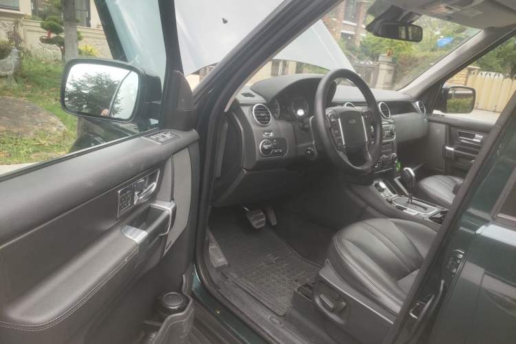Used Land Rover Discovery 2012 5.0 V8 HSE Driver Seat