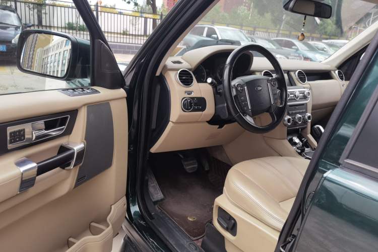 Used Land Rover Discovery 2012 3.0 SDV6 HSE Diesel Version Driver Seat