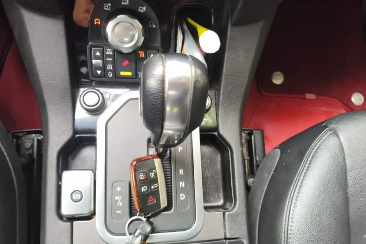 Used Land Rover Discovery 2012 5.0 V8 HSE Gear Lever