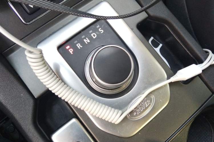 Used Land Rover Discovery 2012 3.0 SDV6 HSE Diesel Version Gear Lever