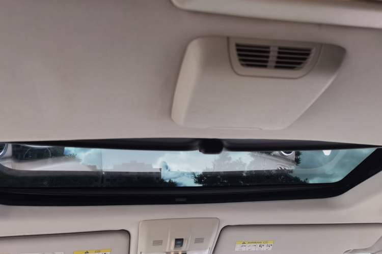 Used Land Rover Discovery 2012 3.0 SDV6 HSE Diesel Version Headliner