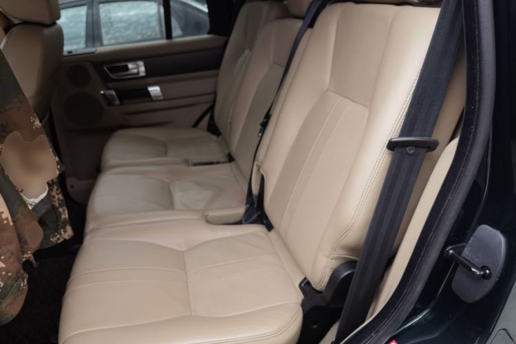 Used Land Rover Discovery 2012 3.0 SDV6 HSE Diesel Version Left Rear Seat