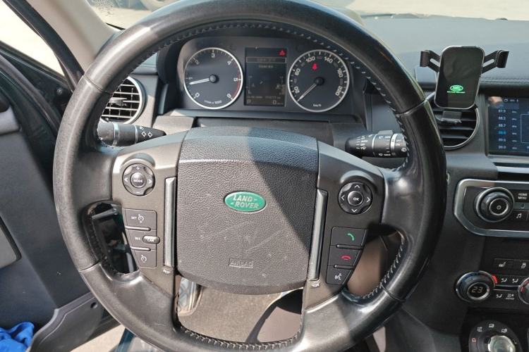 Used Land Rover Discovery 2012 3.0 SDV6 HSE Diesel Version Steering Wheel