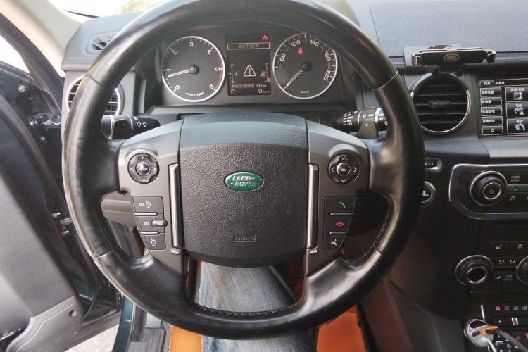 Used Land Rover Discovery 2012 3.0 SDV6 HSE Diesel Version Steering Wheel