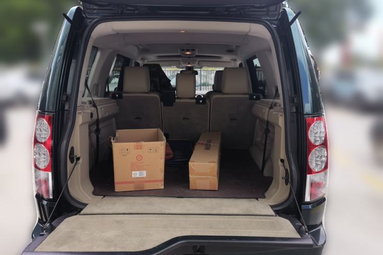 Used Land Rover Discovery 2012 3.0 SDV6 HSE Diesel Version Trunk