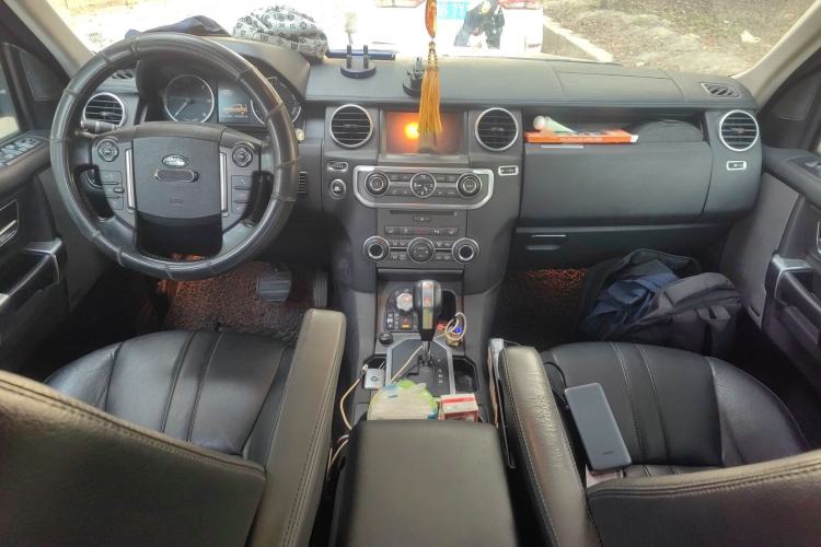 Used Land Rover Discovery 2012 3.0 SDV6 HSE Diesel Version Center Console