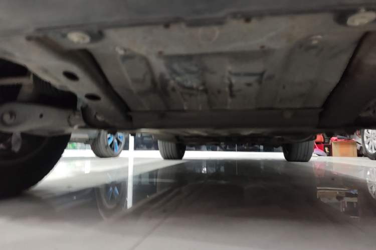Used Land Rover Discovery 2012 3.0 SDV6 HSE Diesel Version Chassis Front