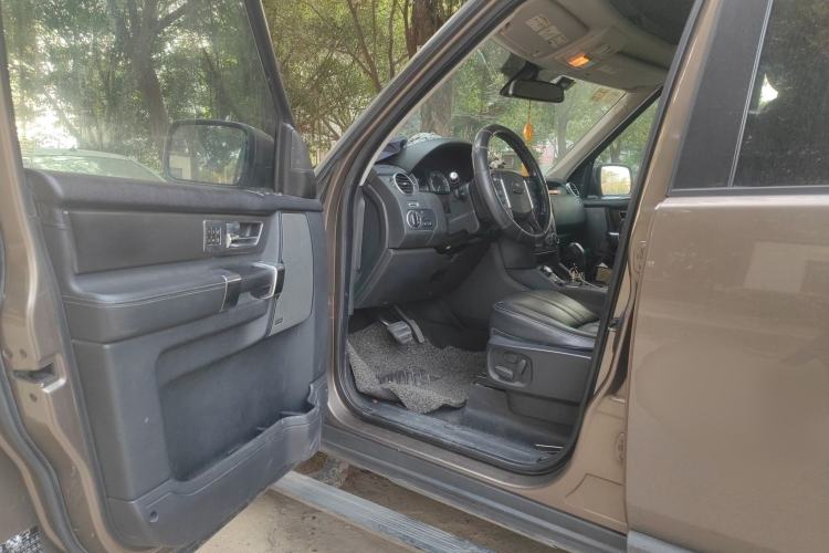 Used Land Rover Discovery 2012 3.0 SDV6 HSE Diesel Version Driver Seat