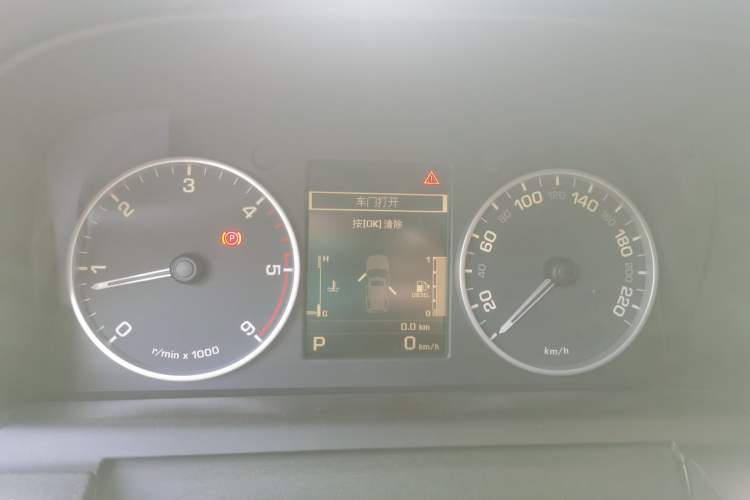 Used Land Rover Discovery 2012 3.0 SDV6 HSE Diesel Version Instrument Cluster