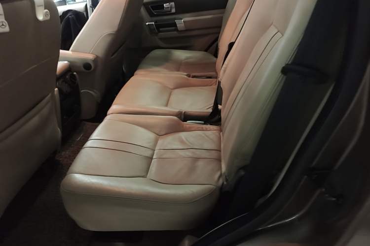 Used Land Rover Discovery 2012 3.0 SDV6 HSE Diesel Version Left Rear Seat