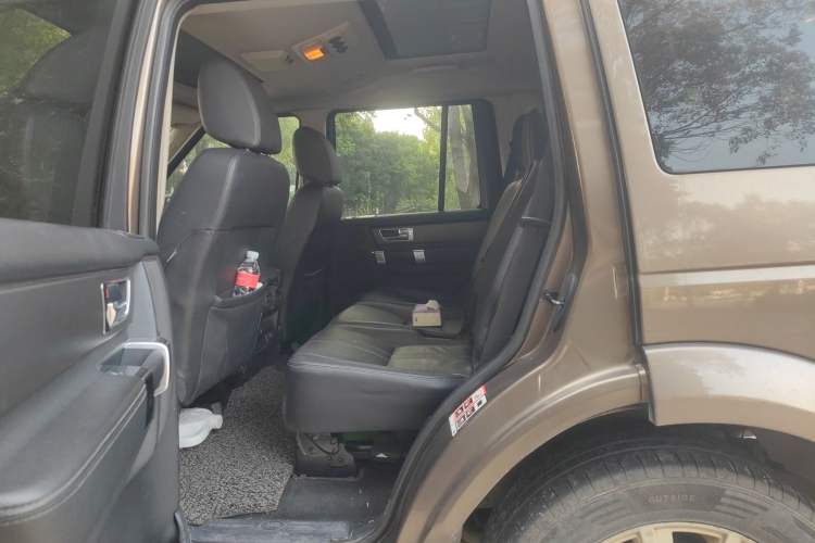 Used Land Rover Discovery 2012 3.0 SDV6 HSE Diesel Version Left Rear Seat