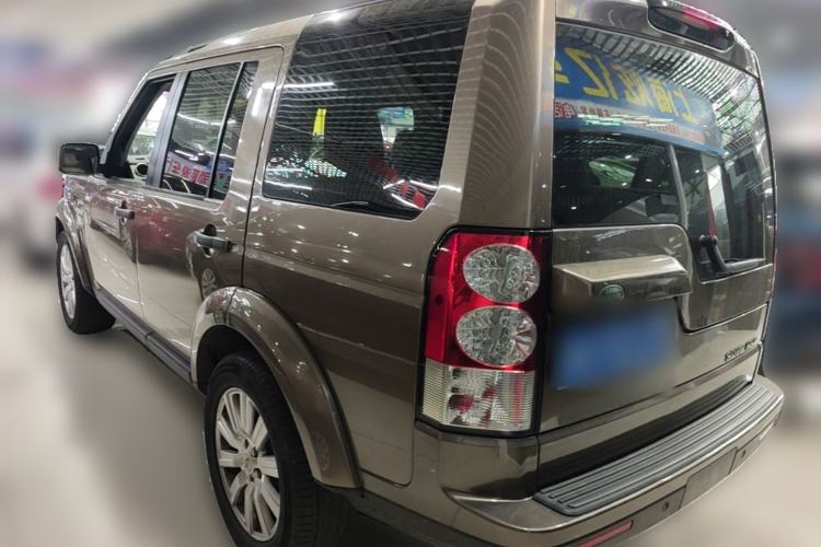 Used Land Rover Discovery 2012 3.0 SDV6 HSE Diesel Version Rear Left 45 Deg