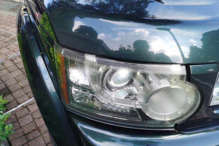 Used Land Rover Discovery 2012 3.0 SDV6 HSE Diesel Version Right Front Headlight
