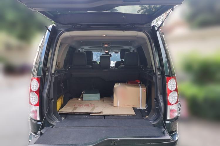 Used Land Rover Discovery 2012 3.0 SDV6 HSE Diesel Version Trunk