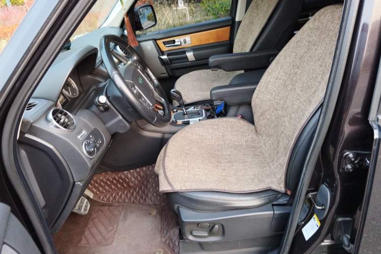 Used Land Rover Discovery 2012 3.0 SDV6 HSE Diesel Version Left Front Seat