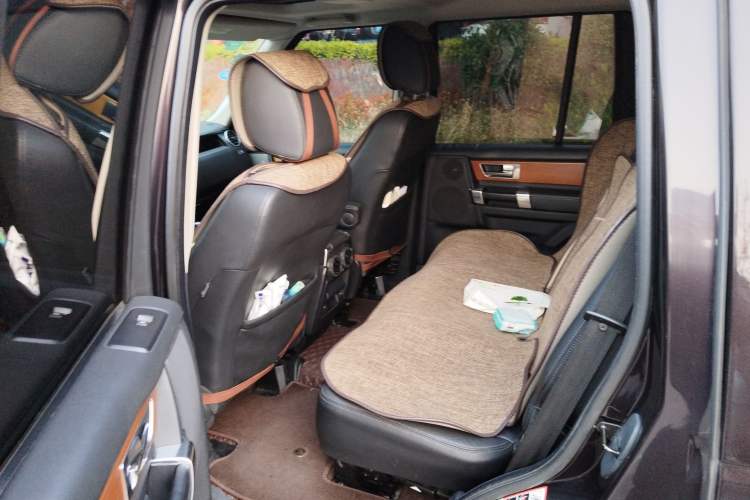 Used Land Rover Discovery 2012 3.0 SDV6 HSE Diesel Version Left Rear Seat