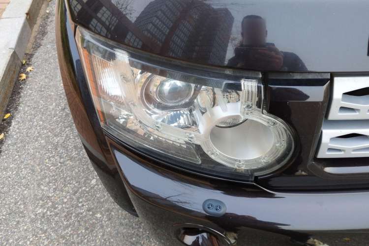 Used Land Rover Discovery 2012 3.0 SDV6 HSE Diesel Version Right Front Headlight