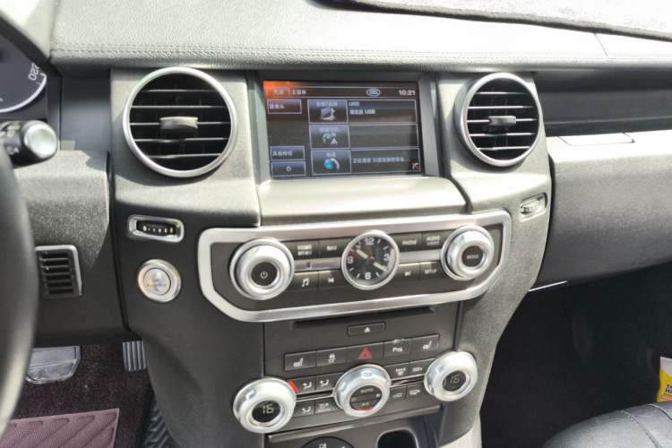 Used Land Rover Discovery  Audio And AC Panel