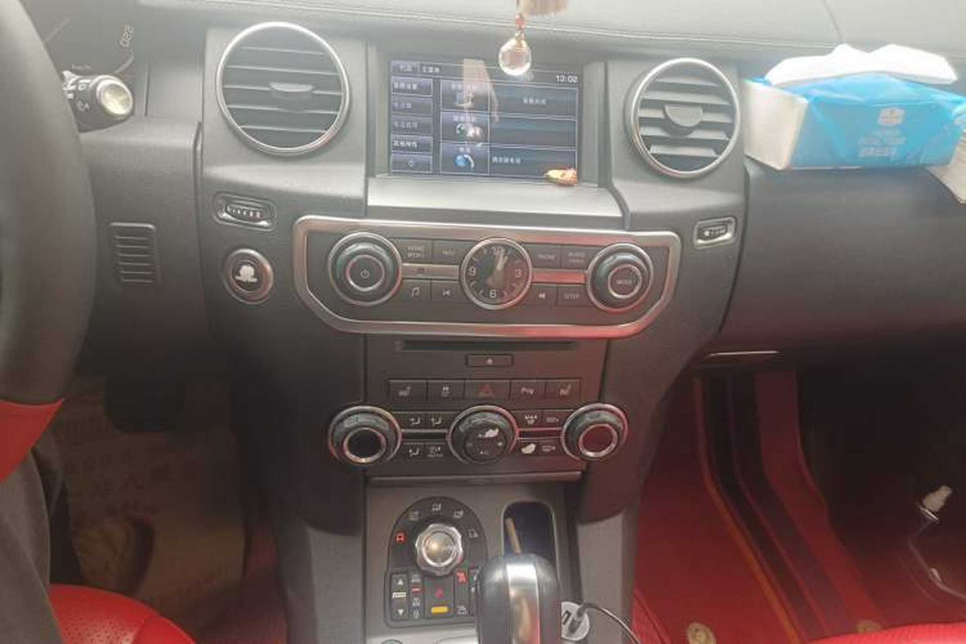 Used Land Rover Discovery 2012 3.0 SDV6 HSE Diesel Version Audio And AC Panel