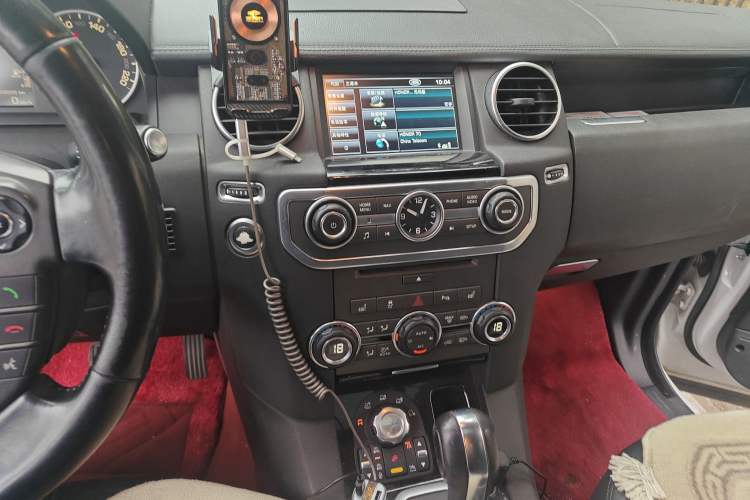 Used Land Rover Discovery 2012 3.0 SDV6 HSE Diesel Version Audio And AC Panel