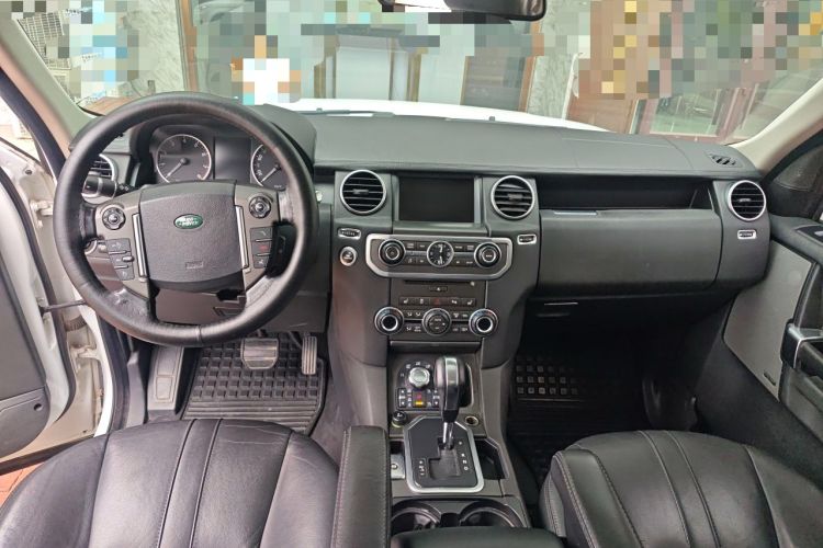 Used Land Rover Discovery 2012 5.0 V8 HSE Center Console
