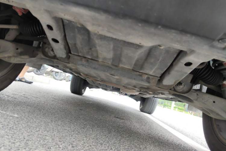 Used Land Rover Discovery 2012 5.0 V8 HSE Chassis Front