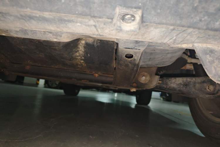 Used Land Rover Discovery 2012 5.0 V8 SE Chassis Front