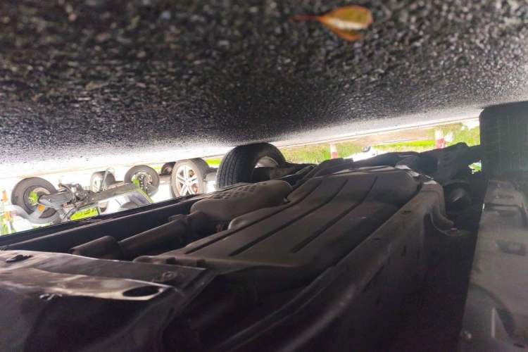 Used Land Rover Discovery 2012 3.0 SDV6 HSE Diesel Version Chassis Front Right
