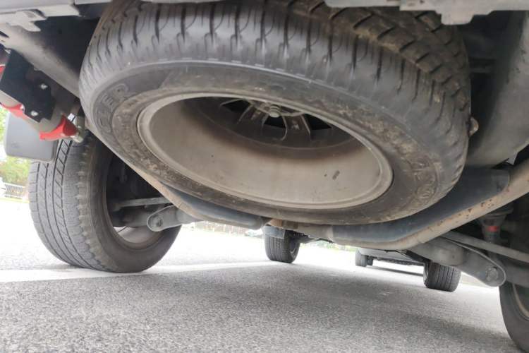 Used Land Rover Discovery 2012 5.0 V8 HSE Chassis Rear