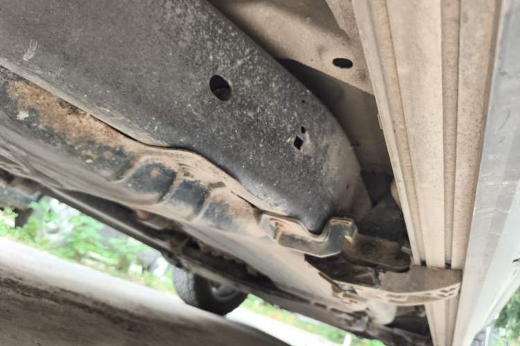 Used Land Rover Discovery  Chassis Rear Right