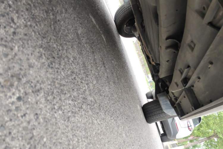 Used Land Rover Discovery 2012 5.0 V8 HSE Chassis Rear Right