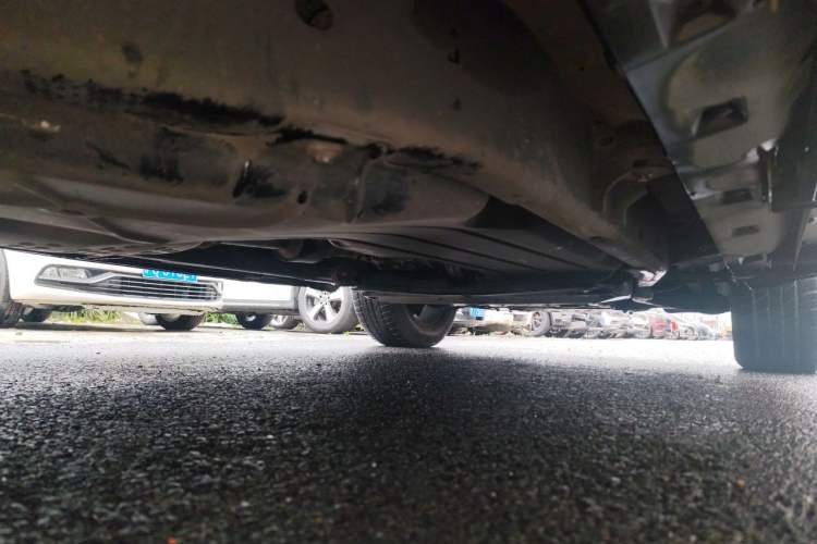 Used Land Rover Discovery 2012 3.0 SDV6 HSE Diesel Version Chassis Rear Right