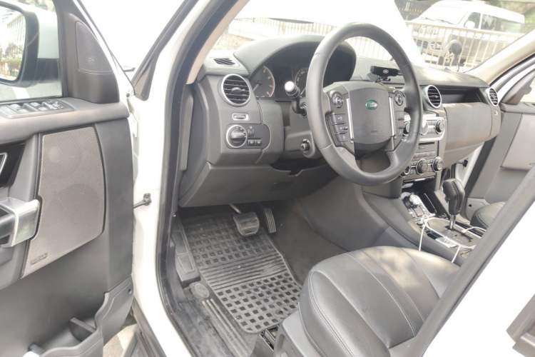 Used Land Rover Discovery 2012 5.0 V8 HSE Driver Seat