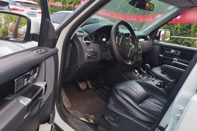 Used Land Rover Discovery 2012 5.0 V8 HSE Driver Seat