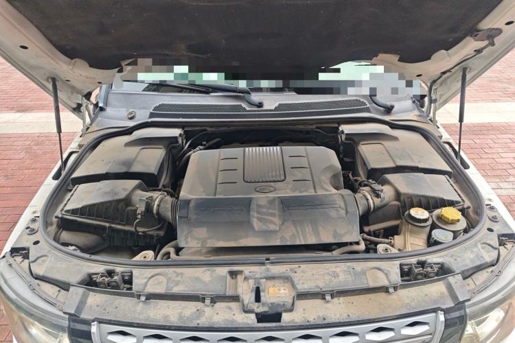 Used Land Rover Discovery 2012 5.0 V8 HSE Engine Bay
