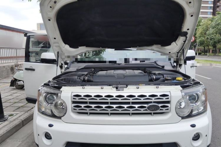 Used Land Rover Discovery 2012 5.0 V8 HSE Engine Bay