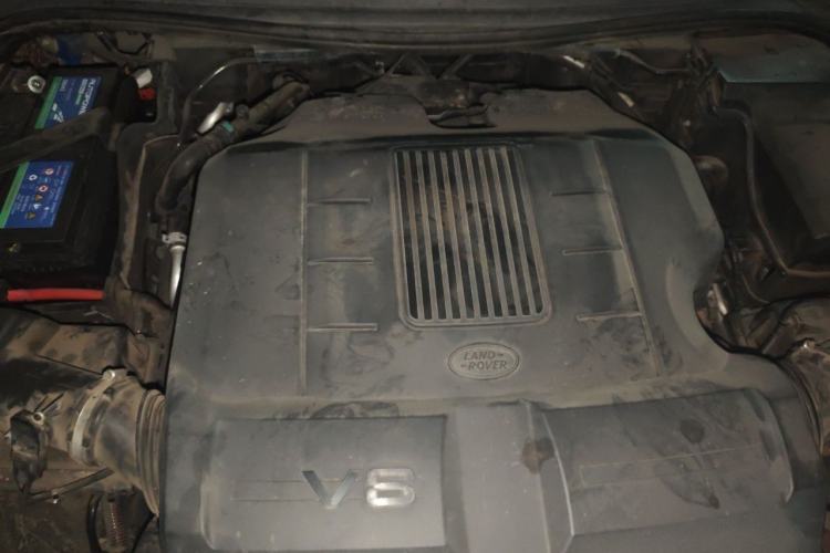 Used Land Rover Discovery 2012 5.0 V8 SE Engine Bay