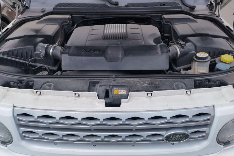 Used Land Rover Discovery 2012 5.0 V8 HSE Engine Bay