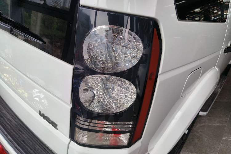 Used Land Rover Discovery 2012 3.0 SDV6 HSE Diesel Version Exterior 6