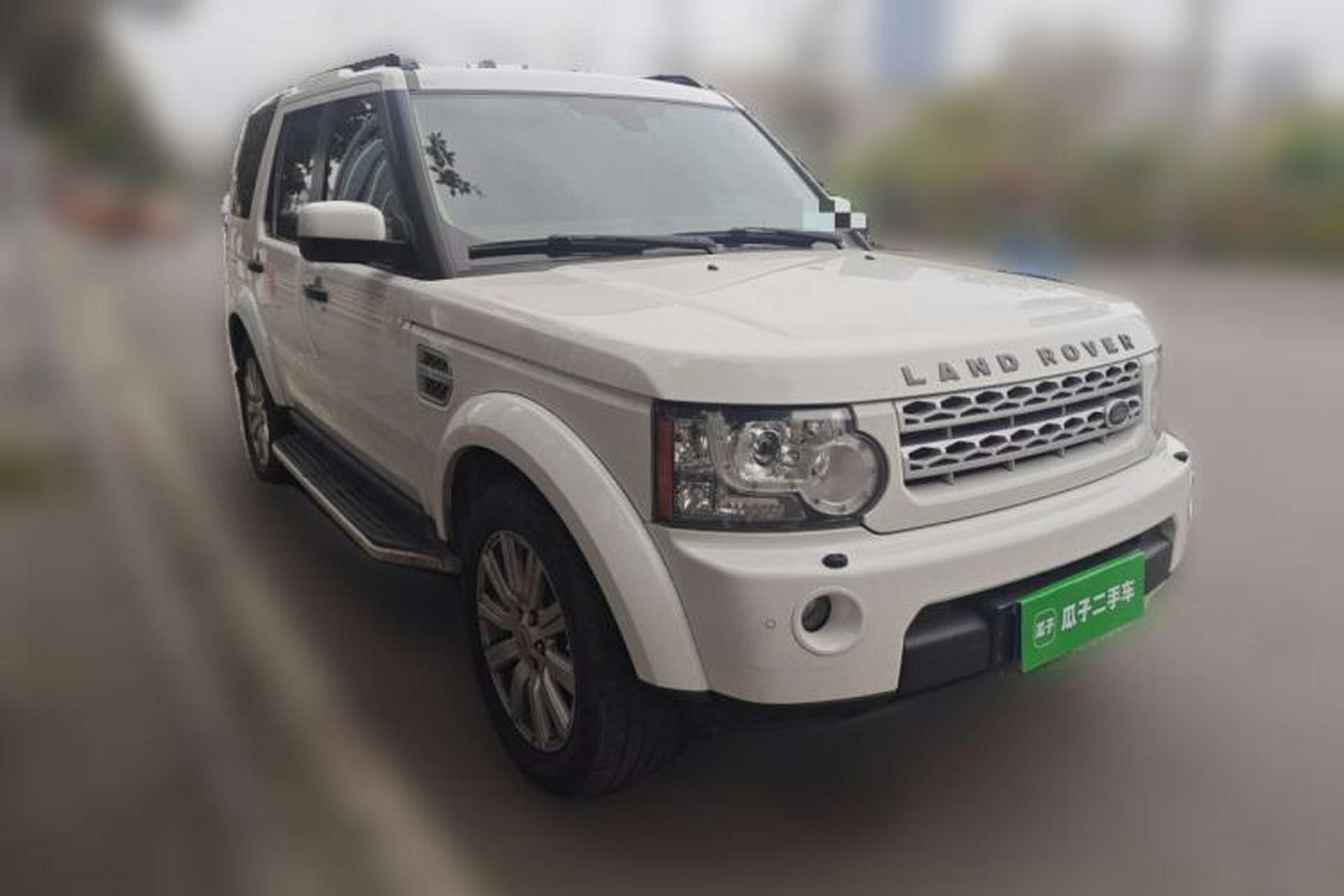 Used Land Rover Discovery 2012 3.0 SDV6 HSE Diesel Version Front Right 45 Deg
