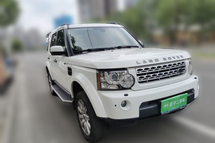 Used Land Rover Discovery 2012 5.0 V8 HSE Front Right 45 Deg