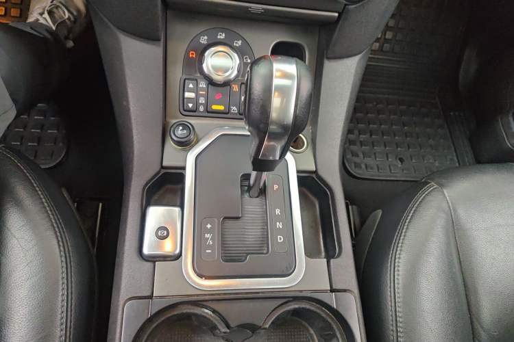Used Land Rover Discovery 2012 5.0 V8 HSE Gear Lever