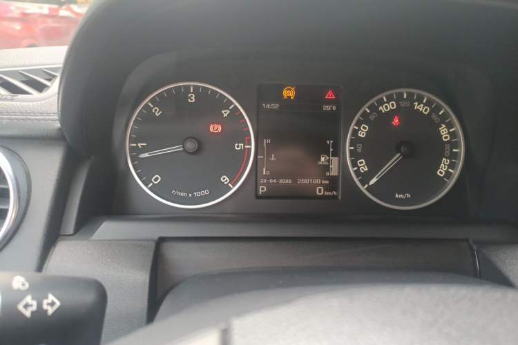 Used Land Rover Discovery 2012 3.0 SDV6 HSE Diesel Version Instrument Cluster