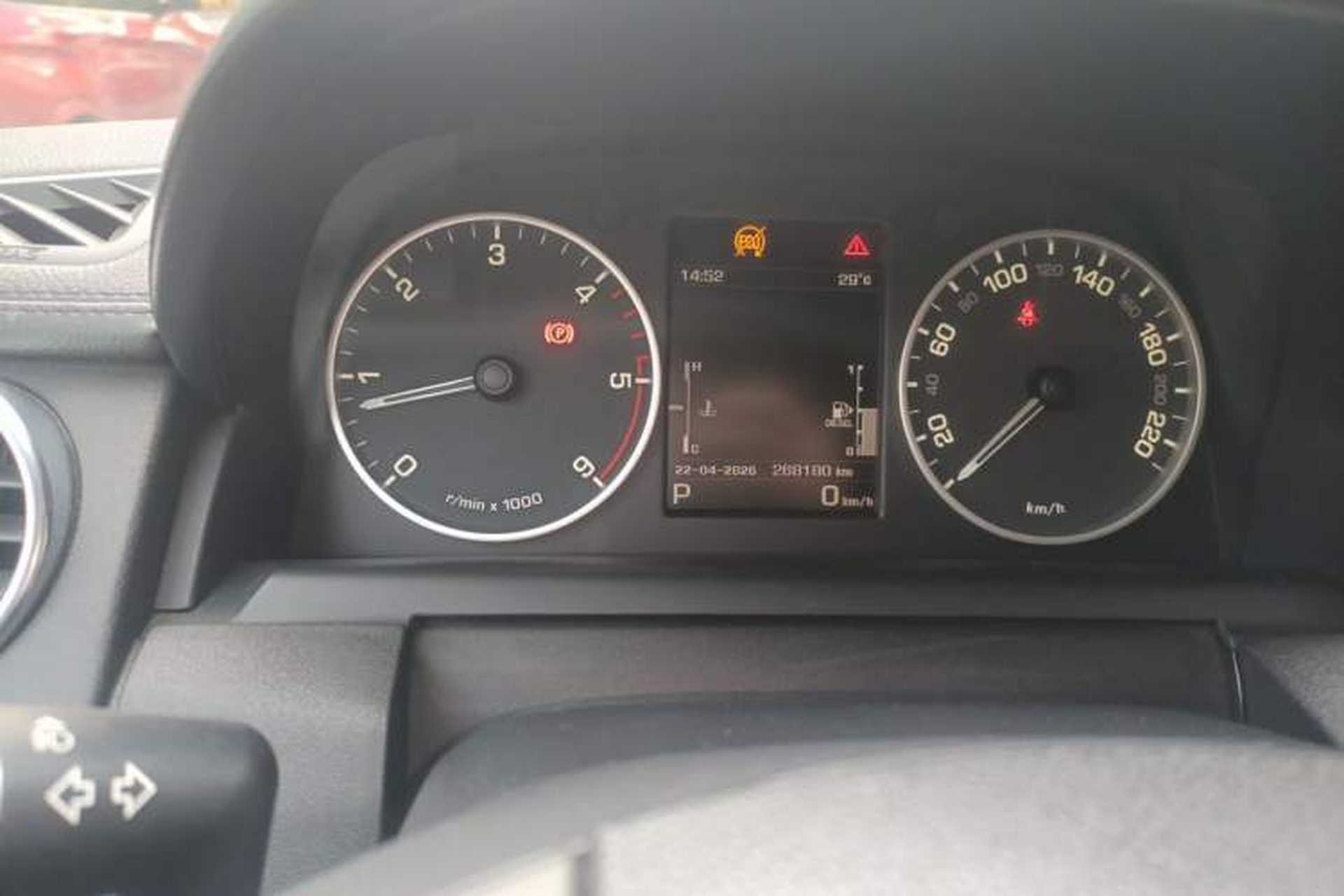 Used Land Rover Discovery 2012 3.0 SDV6 HSE Diesel Version Instrument Cluster