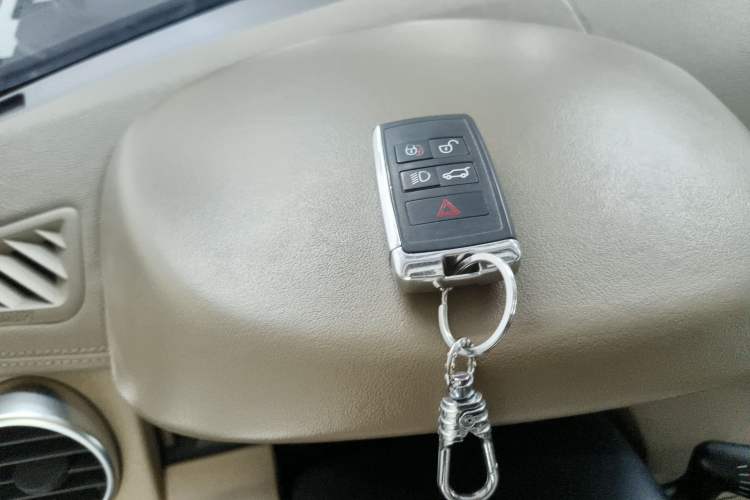 Used Land Rover Discovery 2012 3.0 SDV6 HSE Diesel Version Interior 1