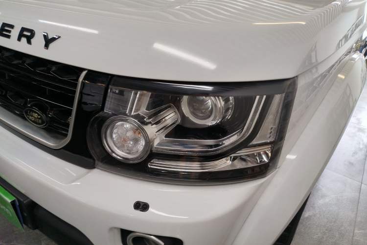 Used Land Rover Discovery 2012 3.0 SDV6 HSE Diesel Version Left Front Headlight