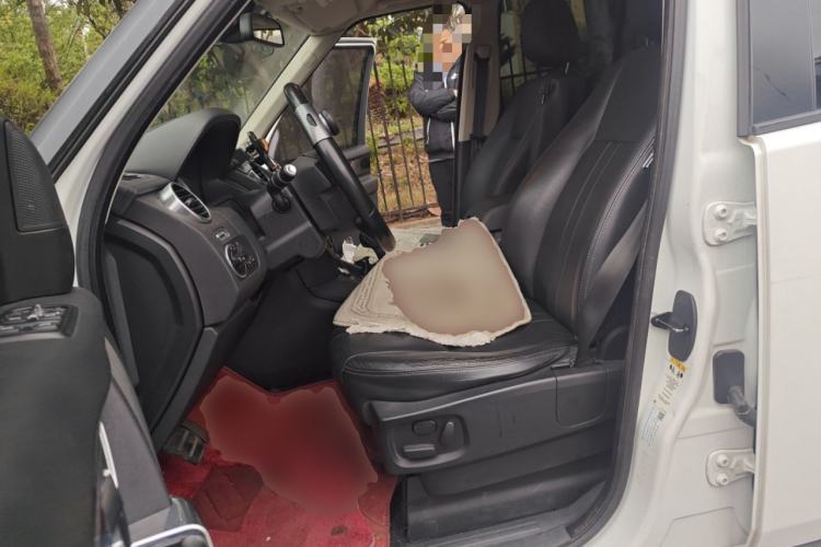 Used Land Rover Discovery 2012 3.0 SDV6 HSE Diesel Version Left Front Seat