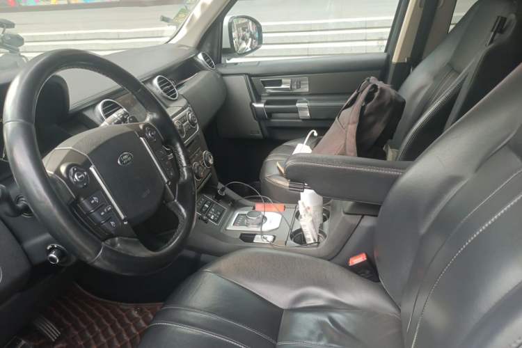 Used Land Rover Discovery 2012 3.0 SDV6 HSE Diesel Version Left Front Seat