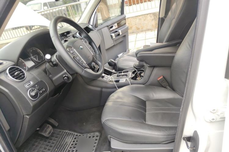 Used Land Rover Discovery 2012 5.0 V8 HSE Left Front Seat